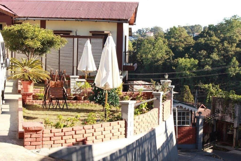 Cafe Shillong Bed & Breakfast Bed & Breakfast Eksteriør bilde